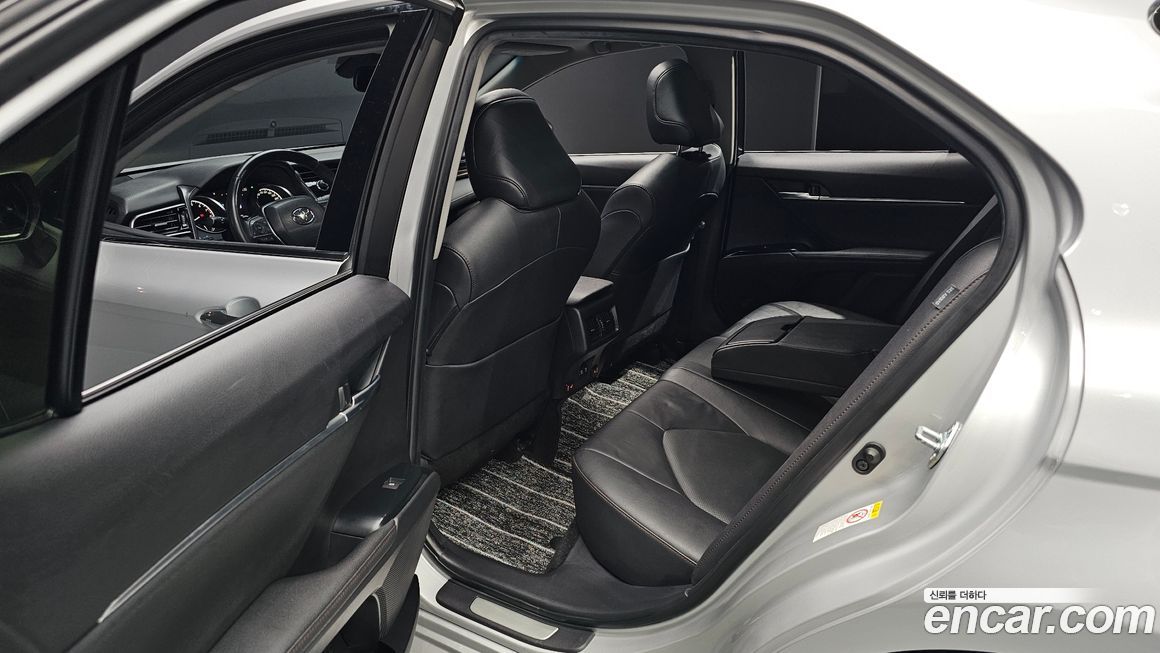 Toyota Camry 2019