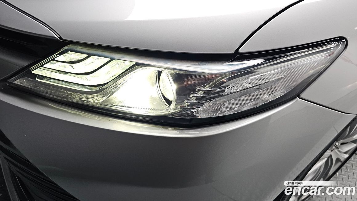 Toyota Camry 2019