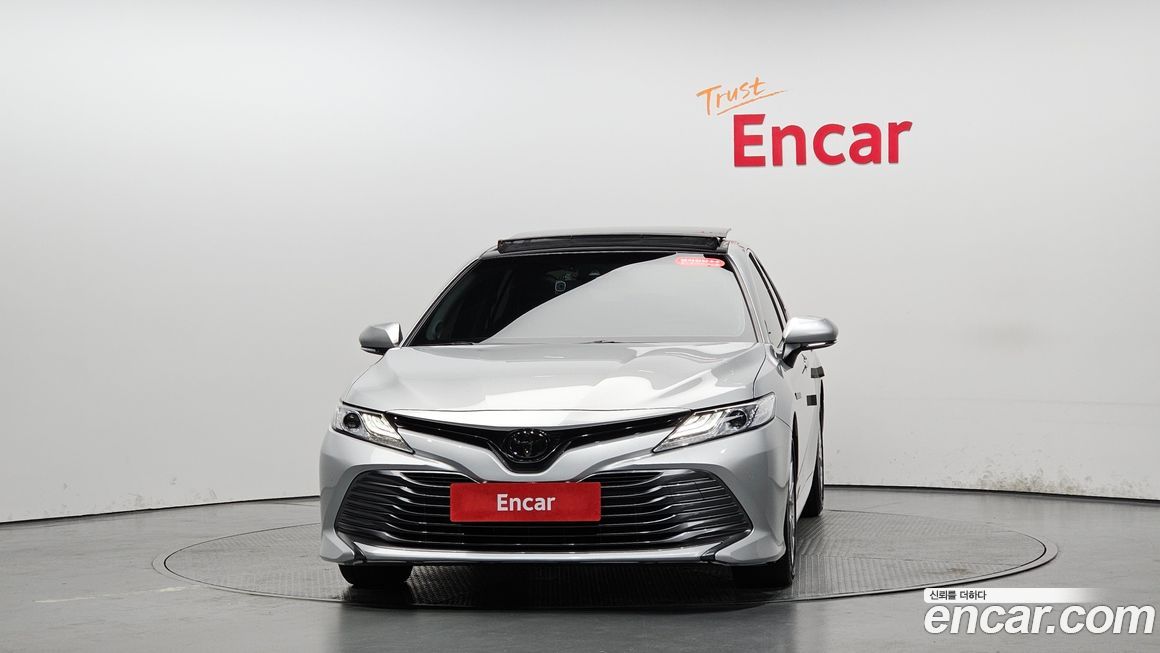 Toyota Camry 2019