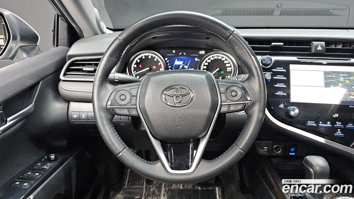Toyota Camry 2019