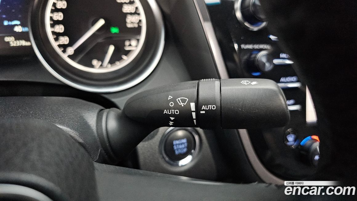 Toyota Camry 2019