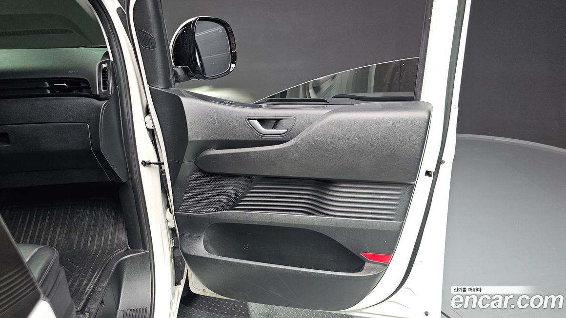 Hyundai Staria 2023