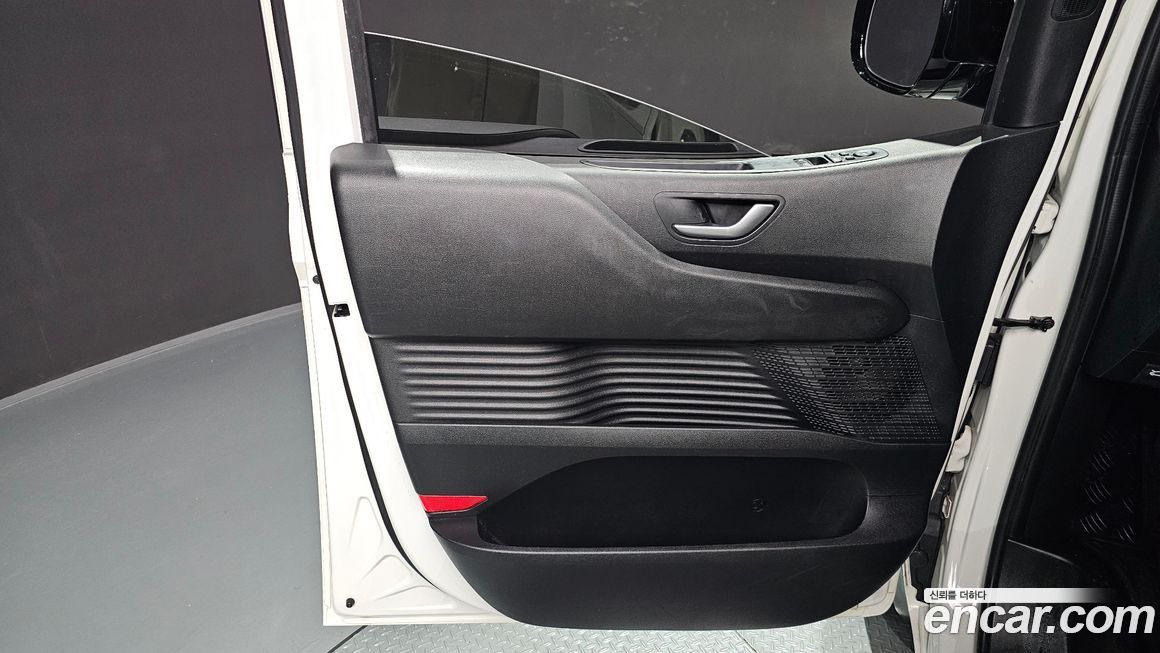 Hyundai Staria 2023