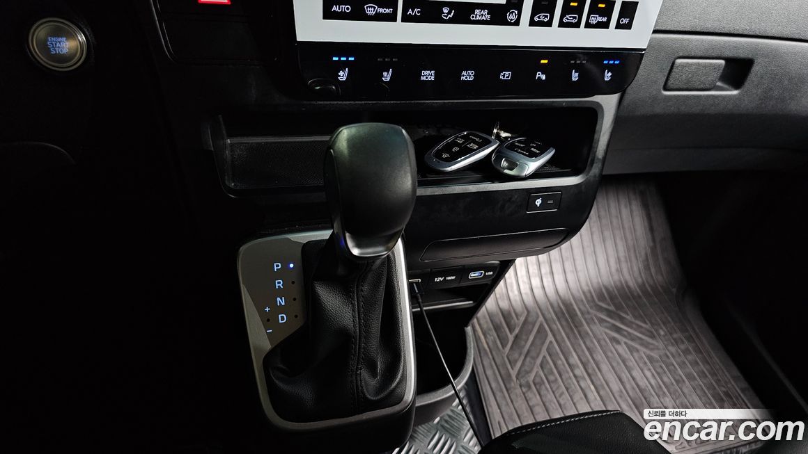 Hyundai Staria 2023