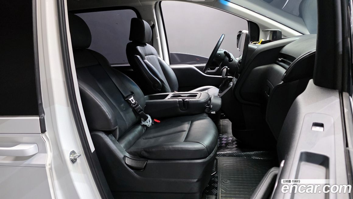 Hyundai Staria 2022