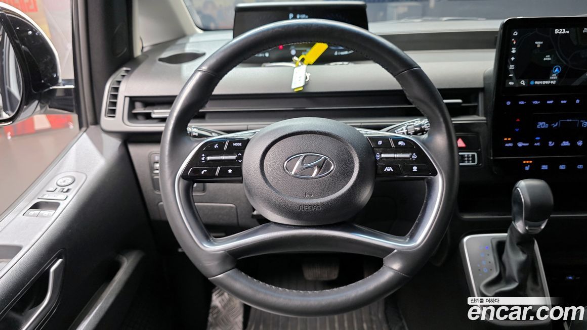 Hyundai Staria 2022