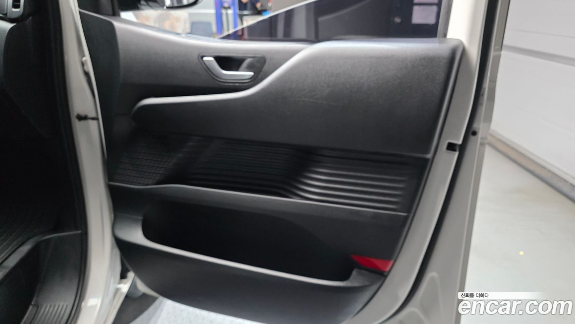 Hyundai Staria 2022