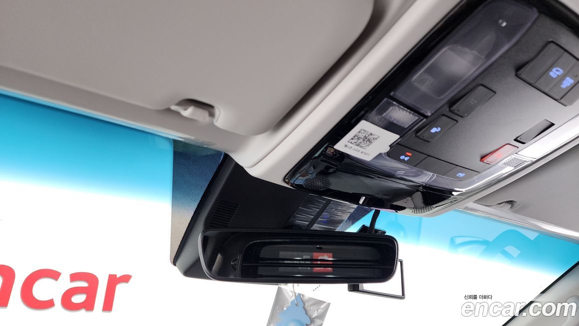 Hyundai Staria 2025