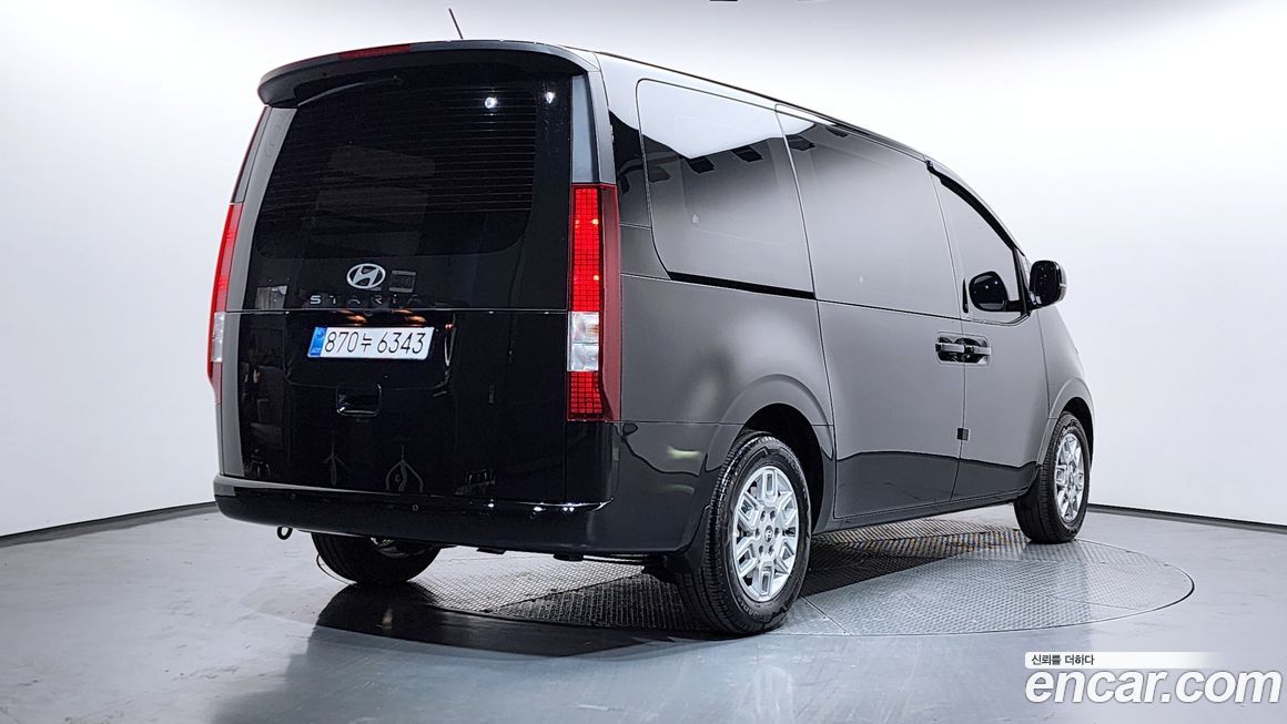 Hyundai Staria 2025