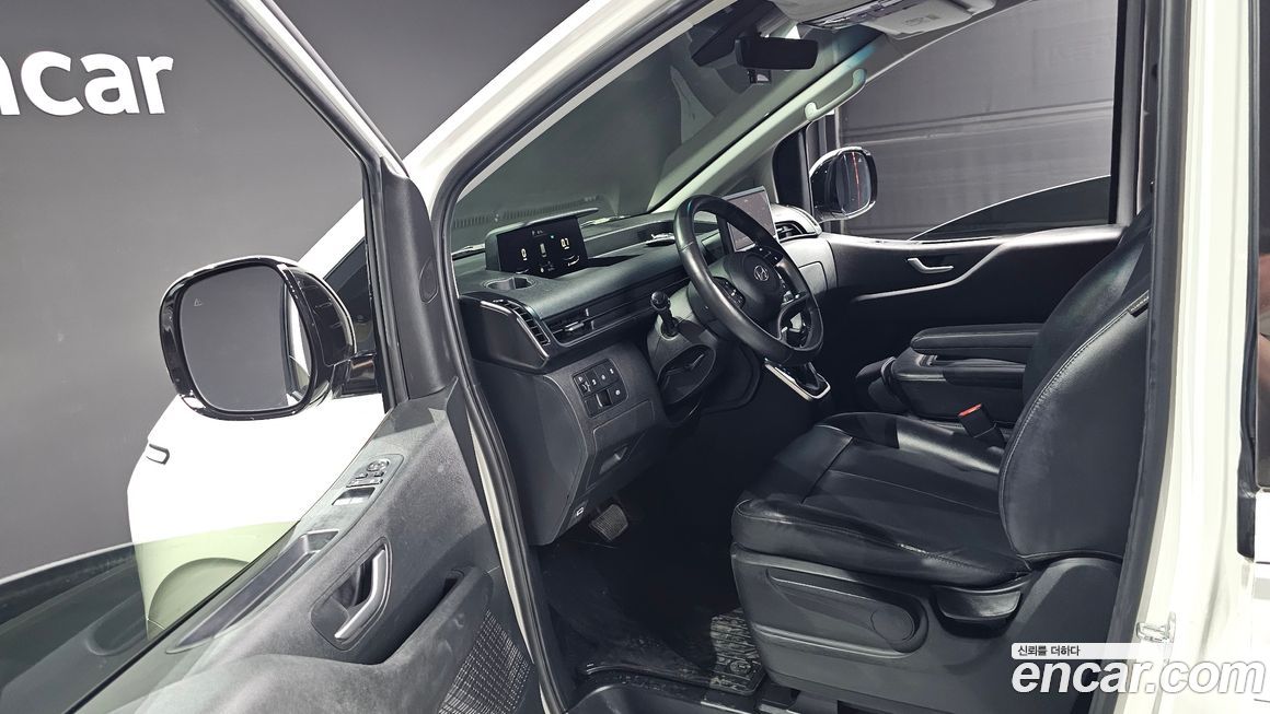 Hyundai Staria 2023