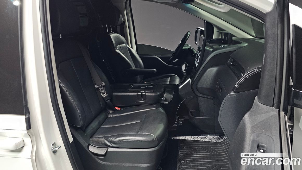 Hyundai Staria 2023