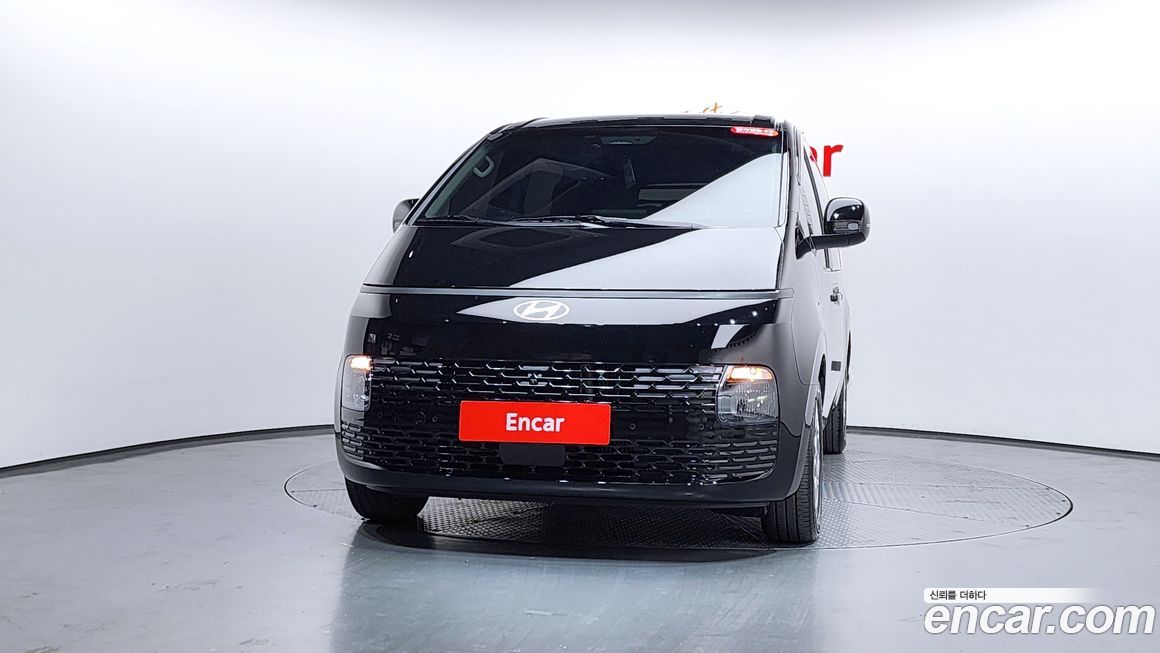 Hyundai Staria 2025