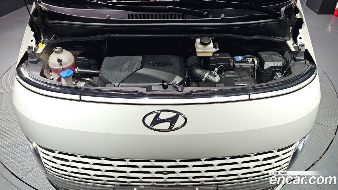 Hyundai Staria 2023