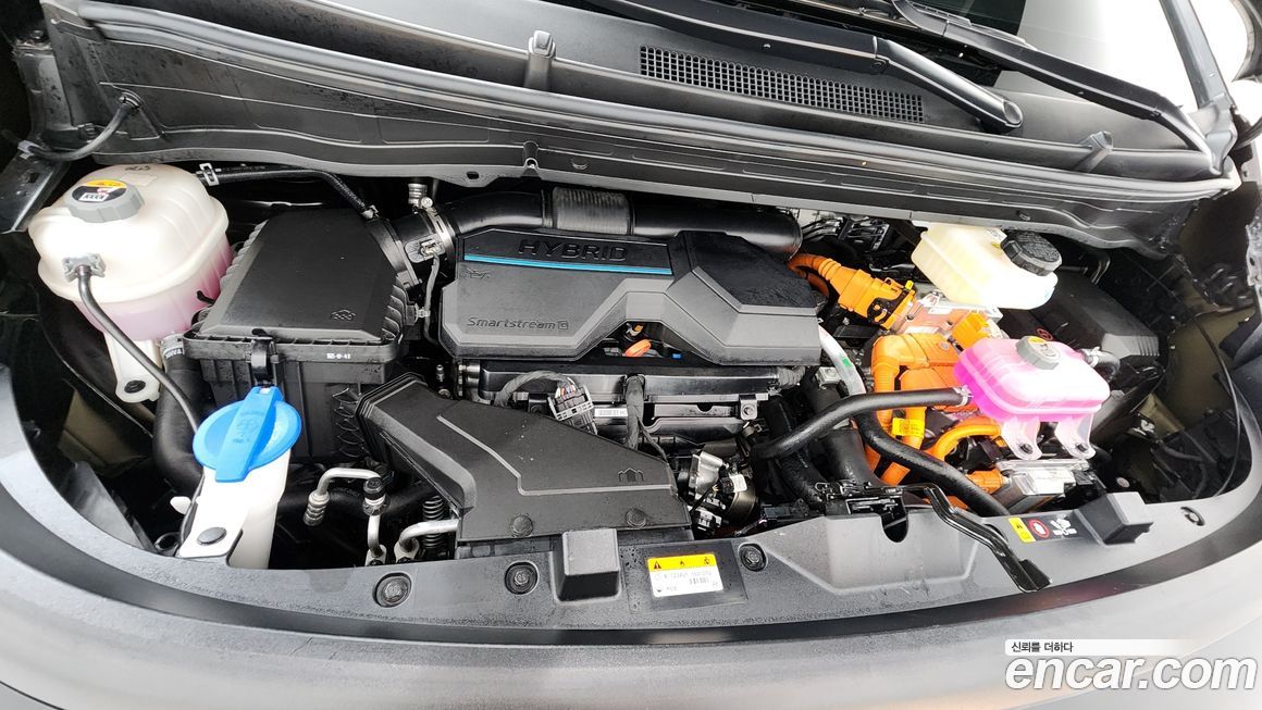 Hyundai Staria 2025