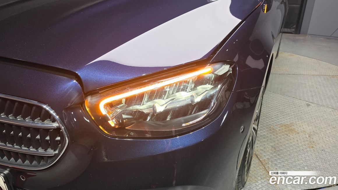 Mercedes-Benz E-Class 2022
