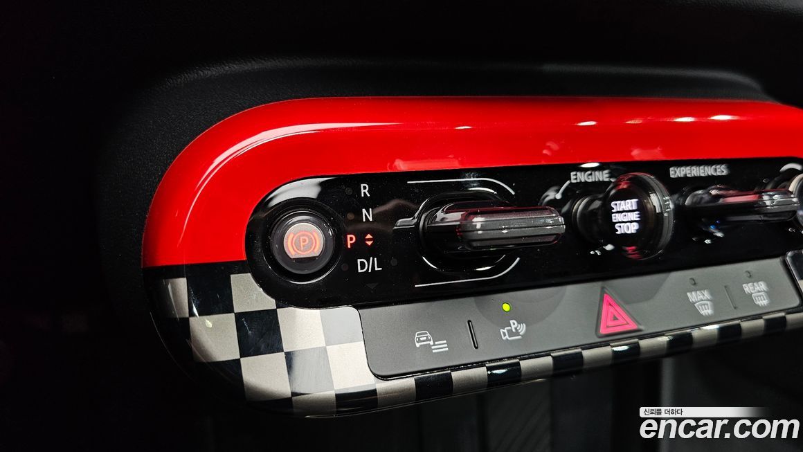 Mini Cooper Convertible 2025