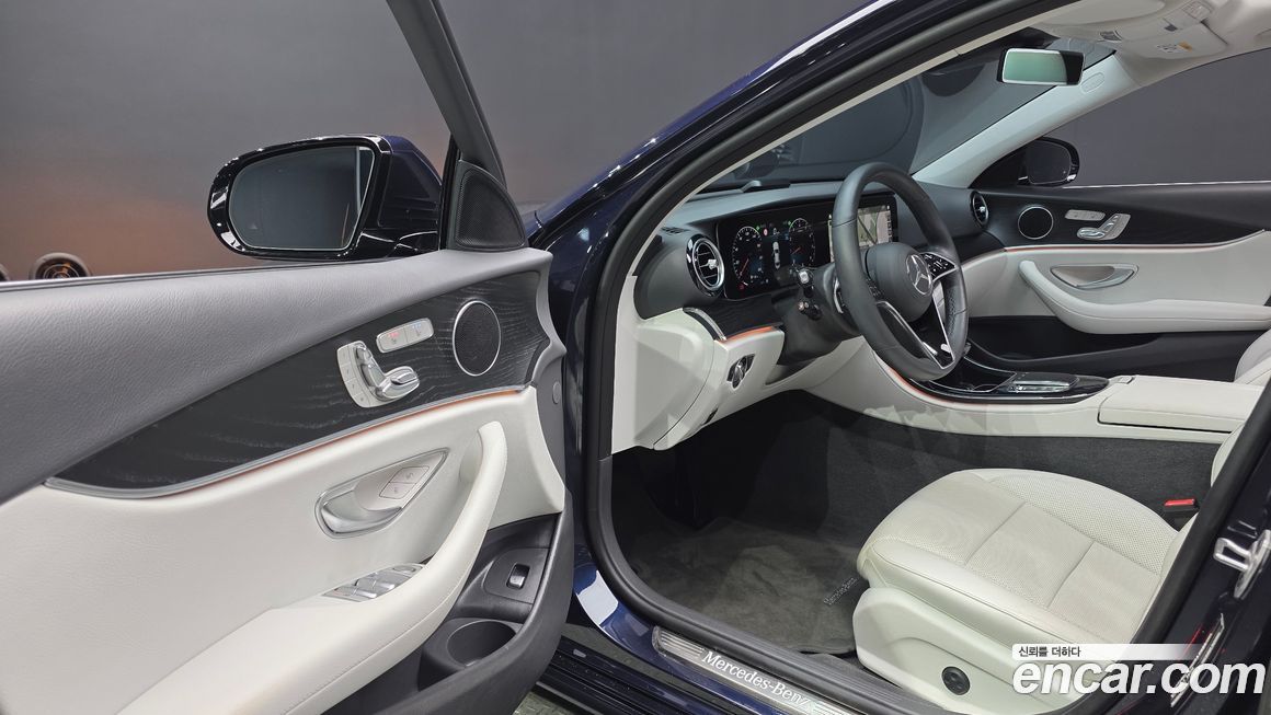 Mercedes-Benz E-Class 2022