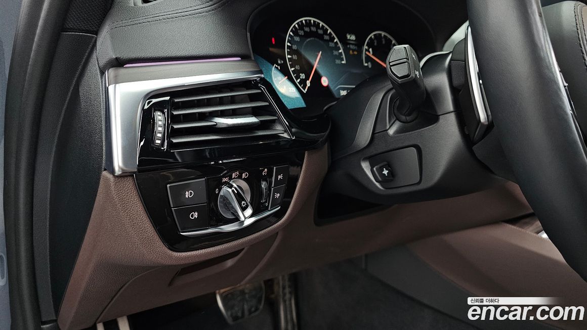 BMW 5-Series 2019