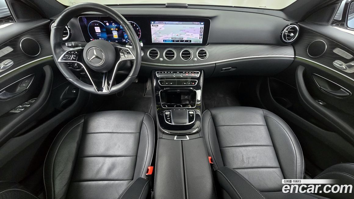 Mercedes-Benz E-Class 2022