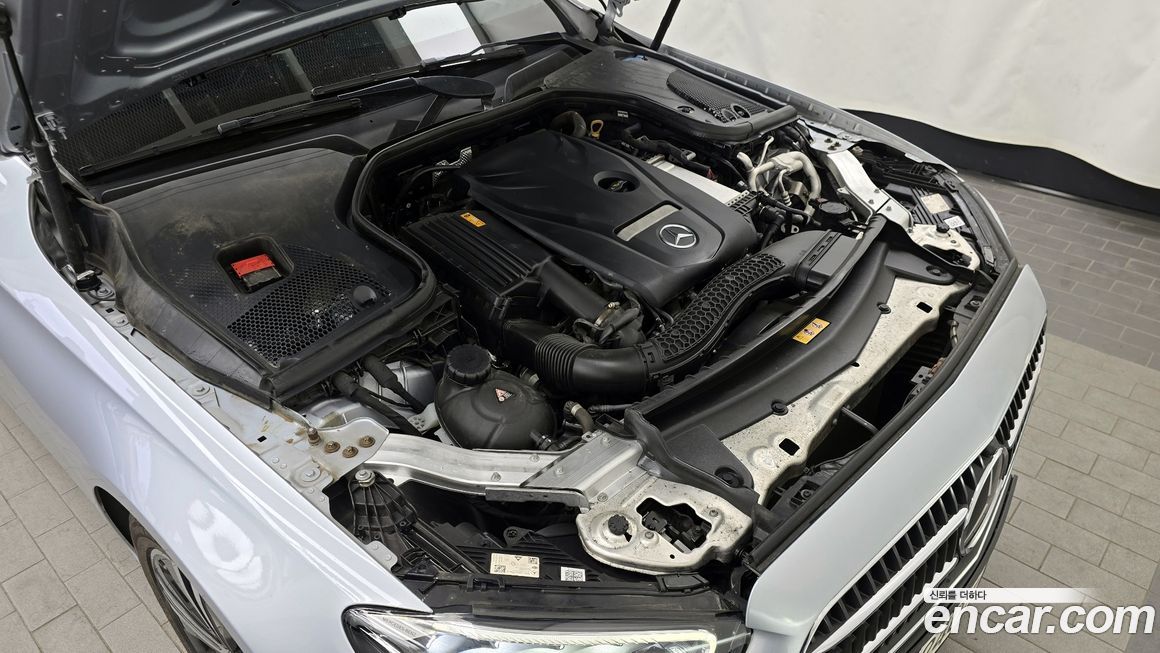 Mercedes-Benz E-Class 2022