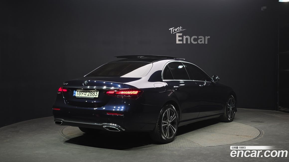 Mercedes-Benz E-Class 2022