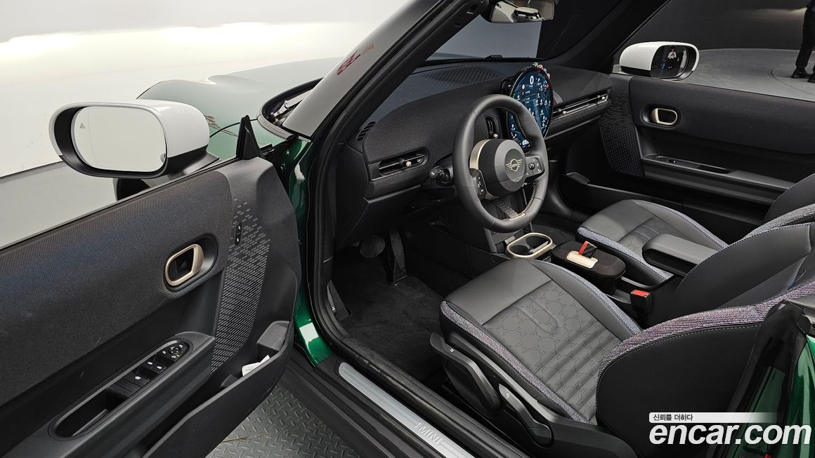 Mini Cooper Convertible 2025