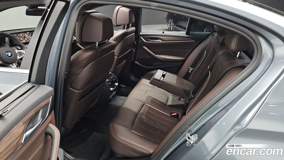 BMW 5-Series 2019