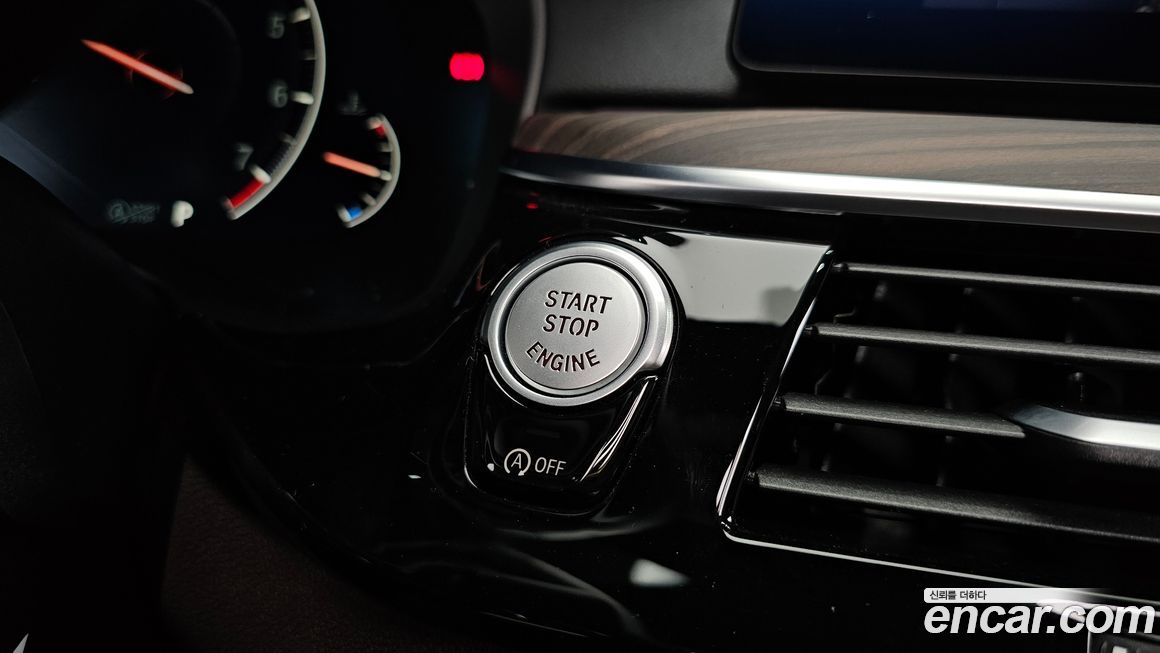 BMW 5-Series 2019