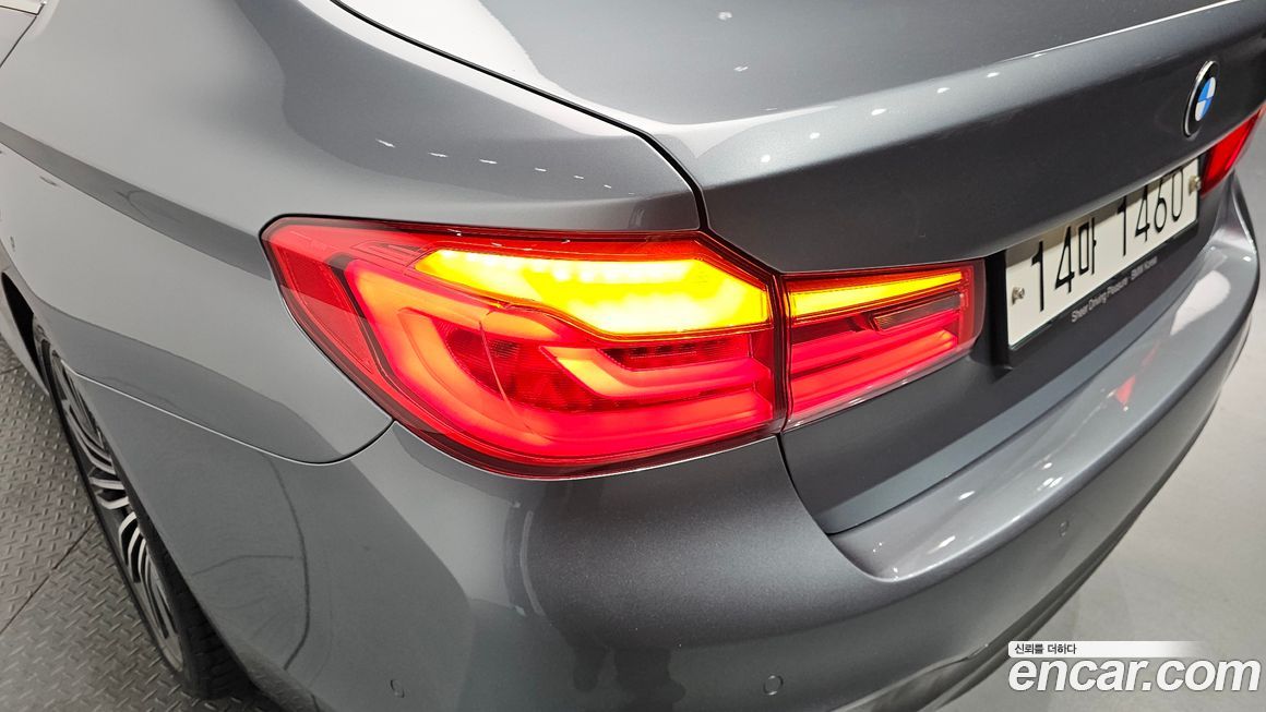 BMW 5-Series 2019