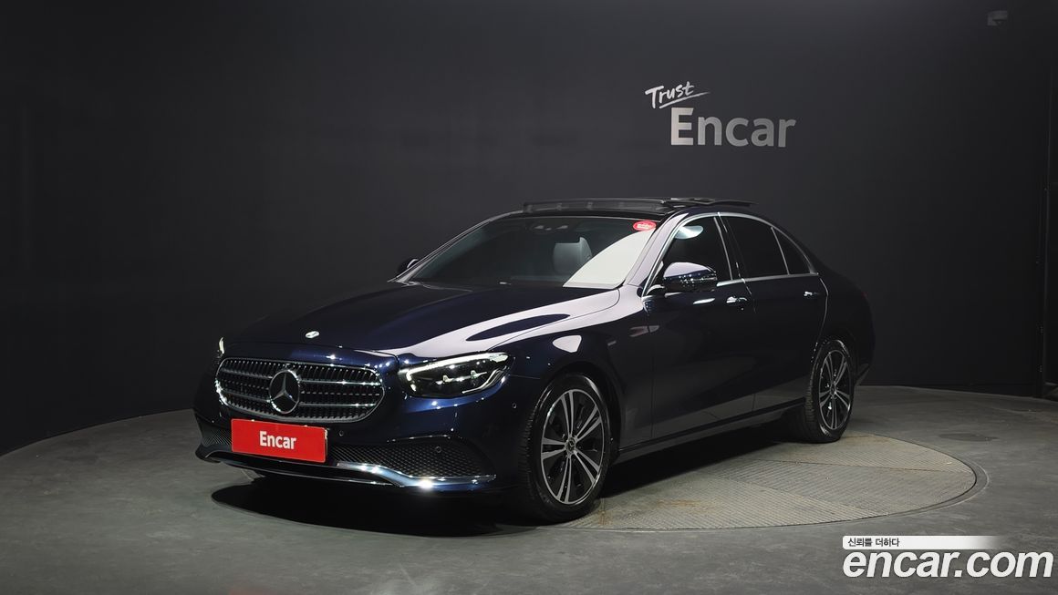 Mercedes-Benz E-Class 2022