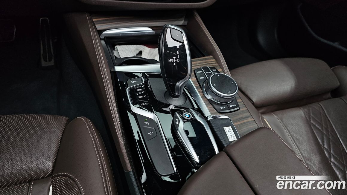 BMW 5-Series 2019