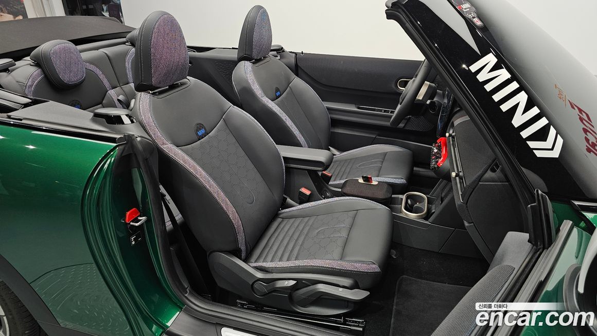 Mini Cooper Convertible 2025