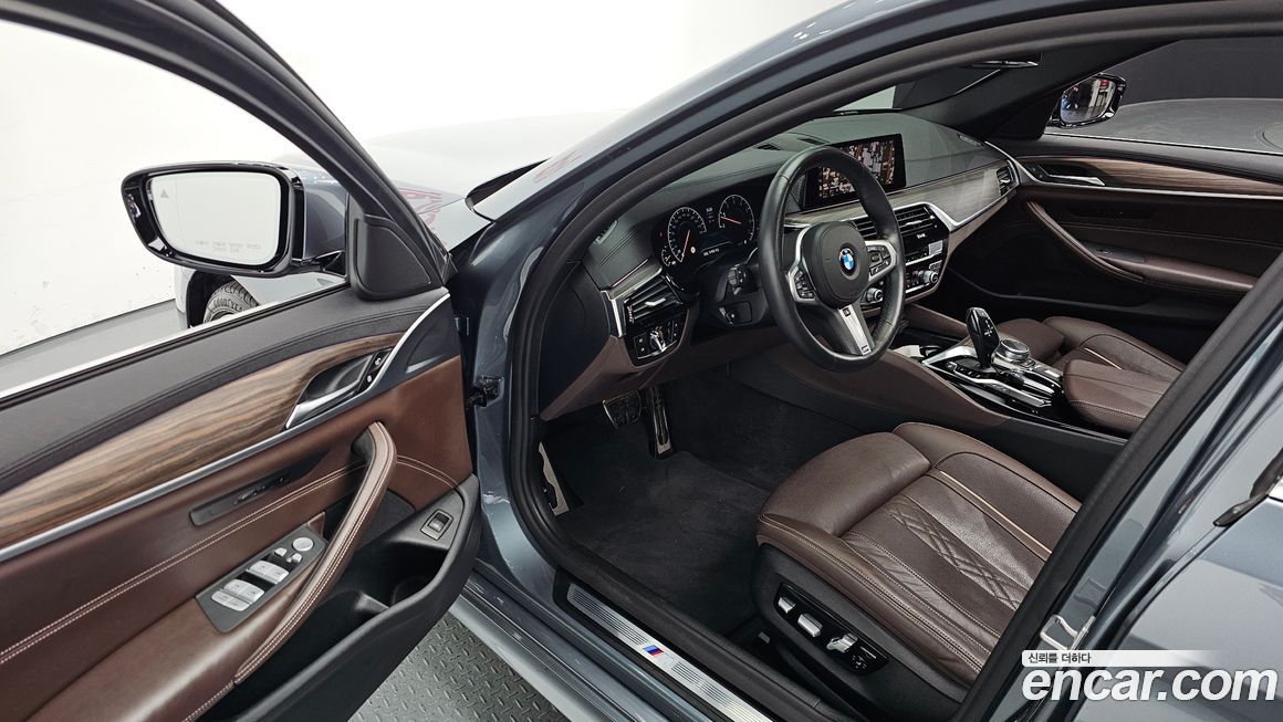 BMW 5-Series 2019