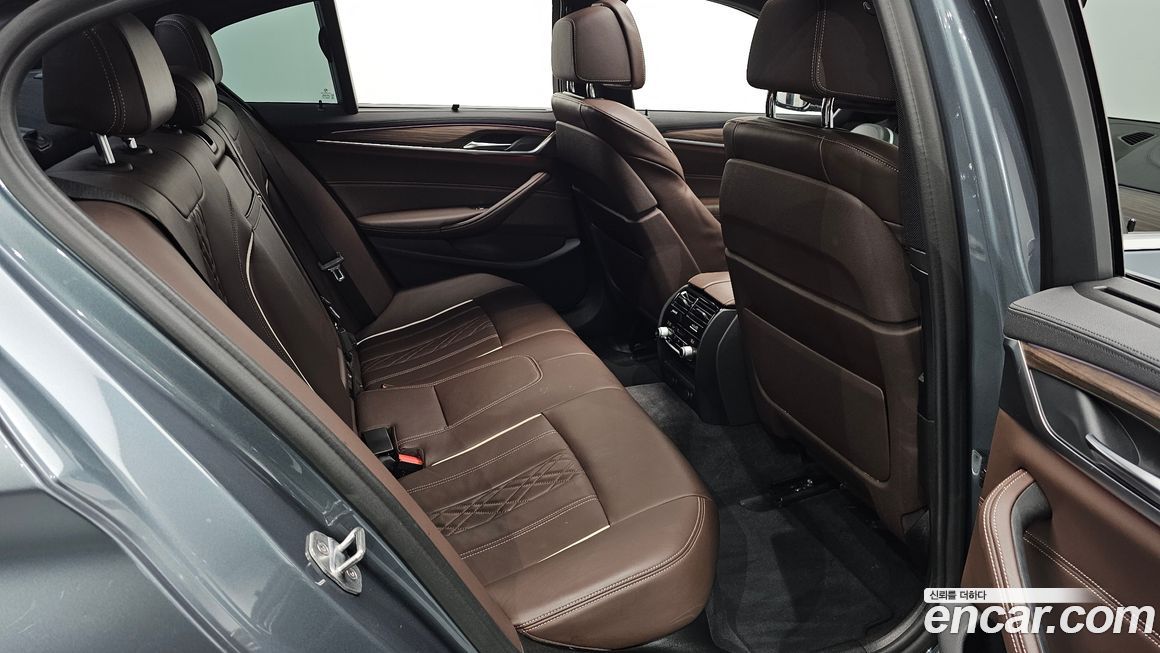 BMW 5-Series 2019