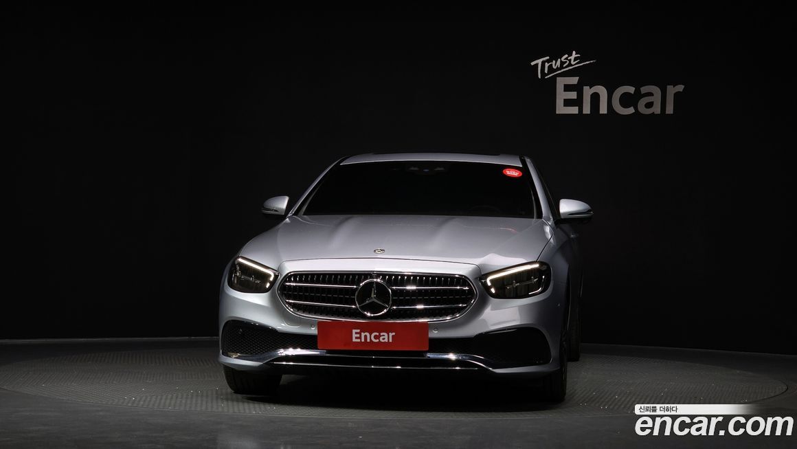 Mercedes-Benz E-Class 2022