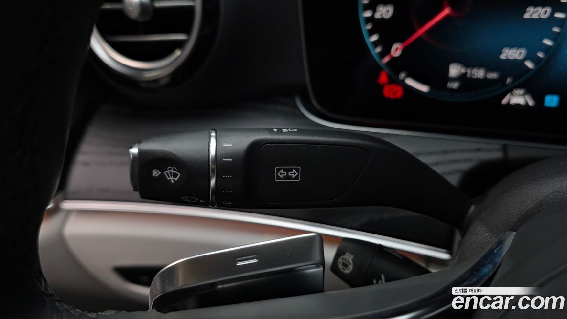 Mercedes-Benz E-Class 2022
