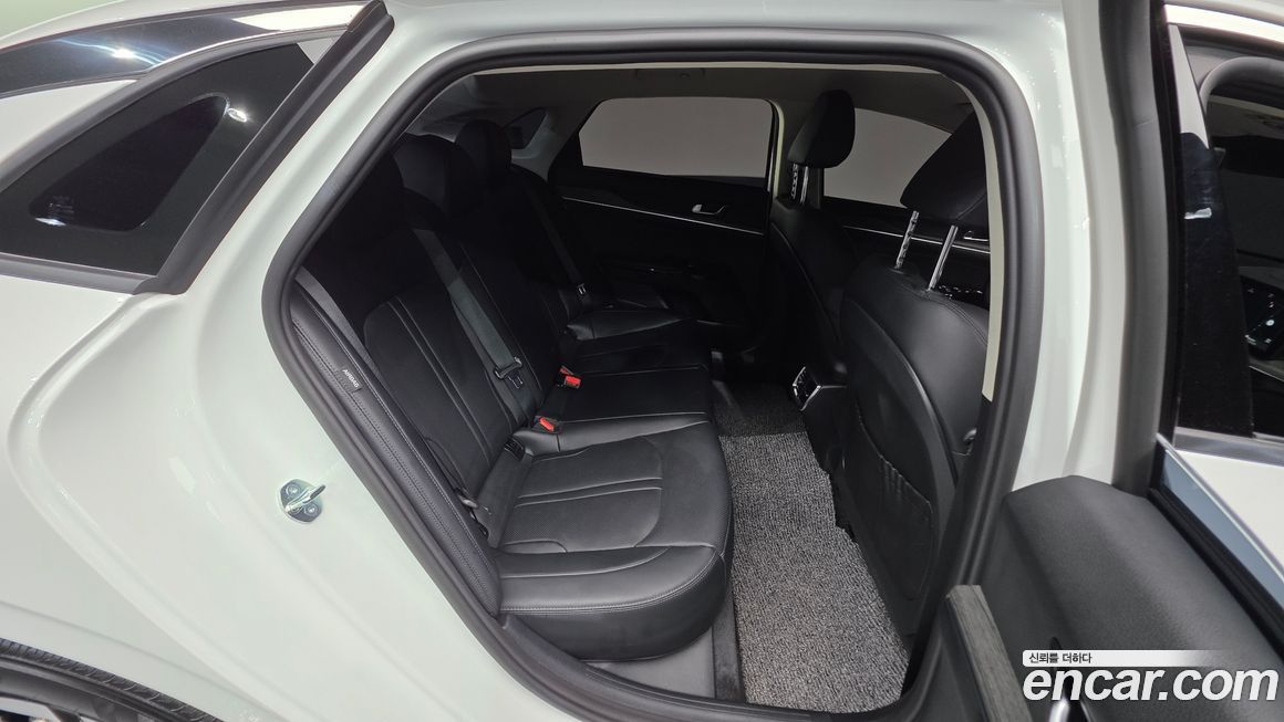 Kia K5 2025