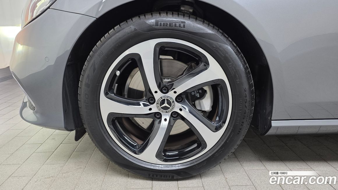 Mercedes-Benz E-Class 2020