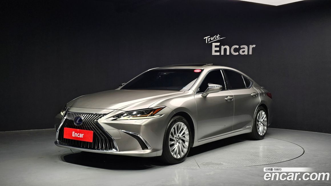 Lexus ES 2021