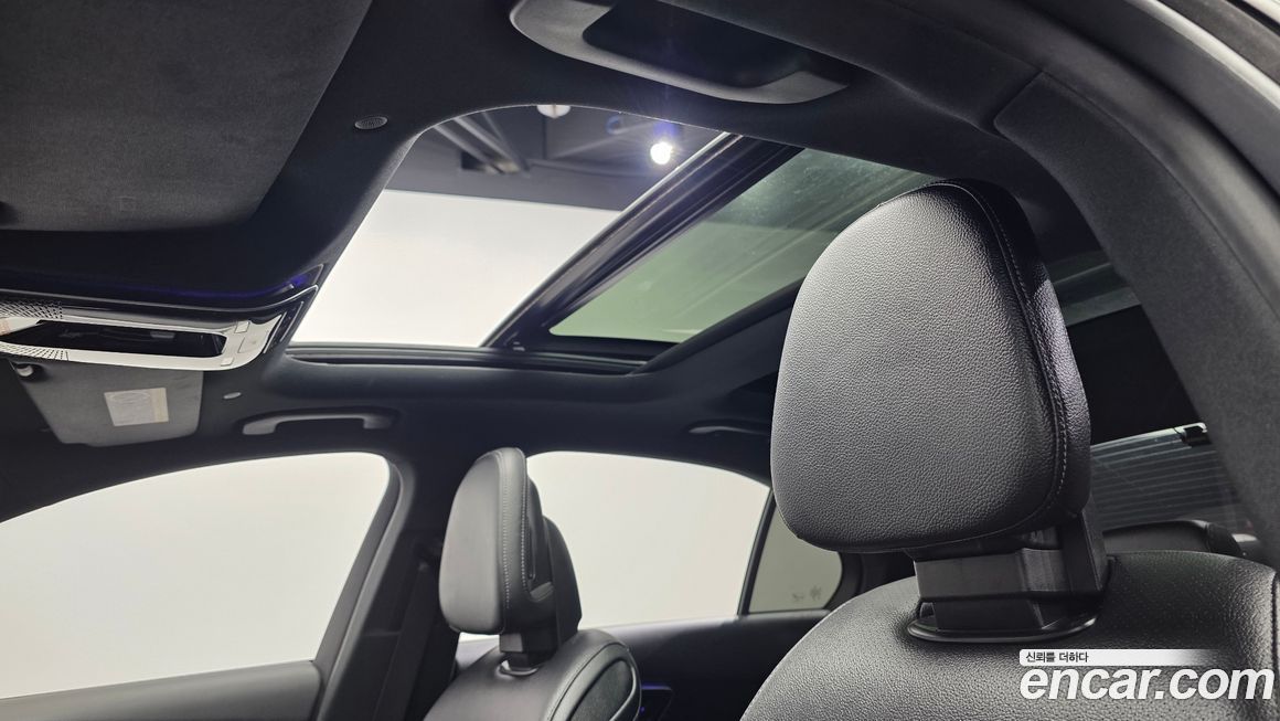 Mercedes-Benz C-Class 2023