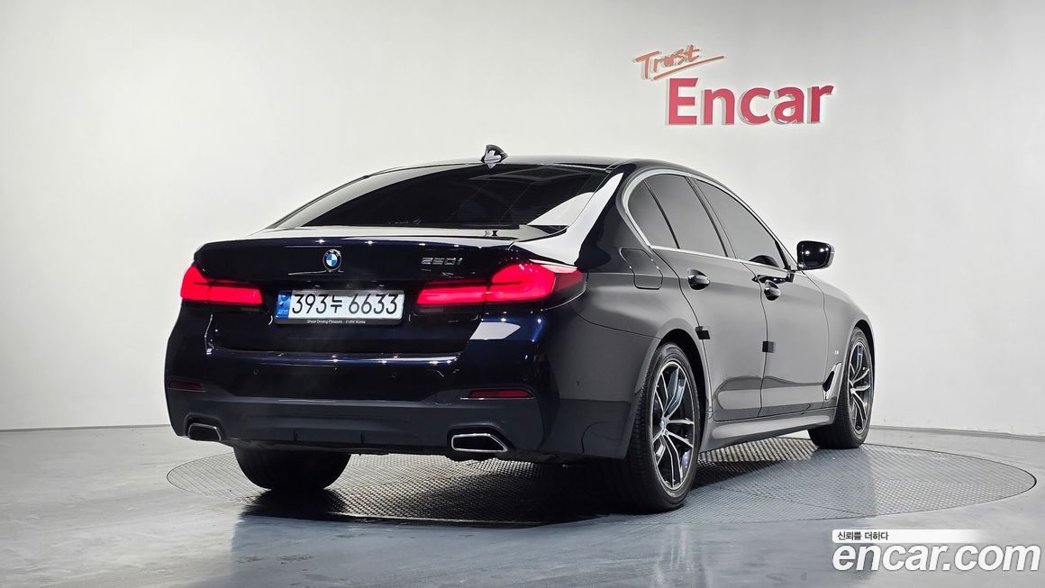 BMW 5-Series 2023