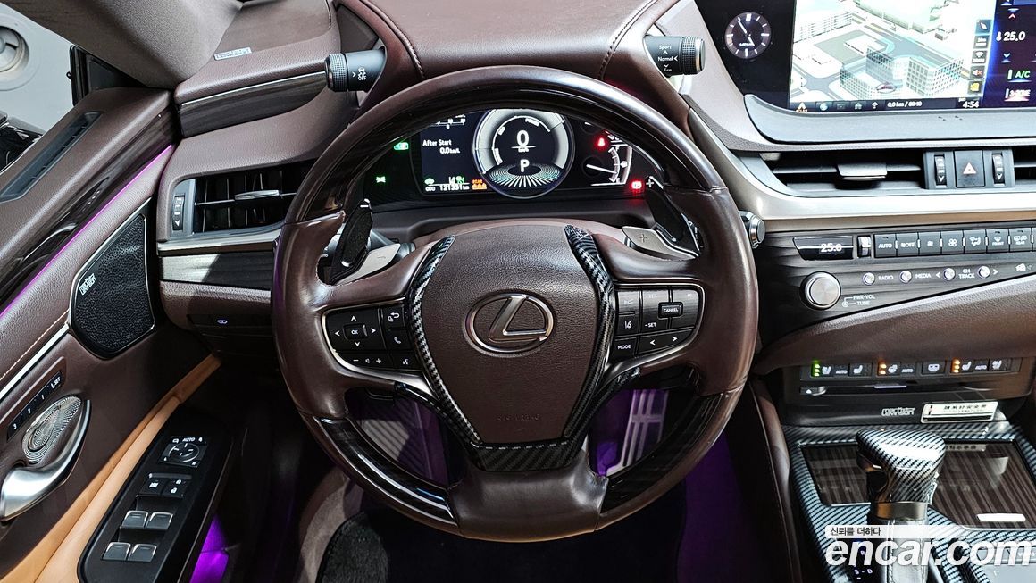 Lexus ES 2021
