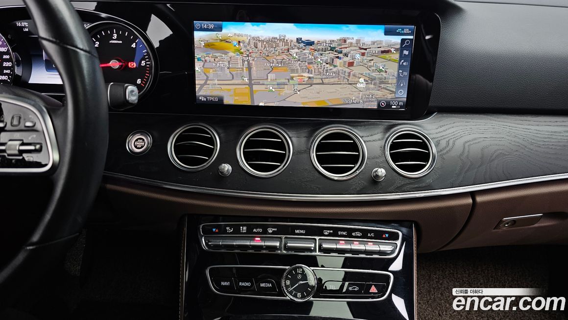 Mercedes-Benz E-Class 2020