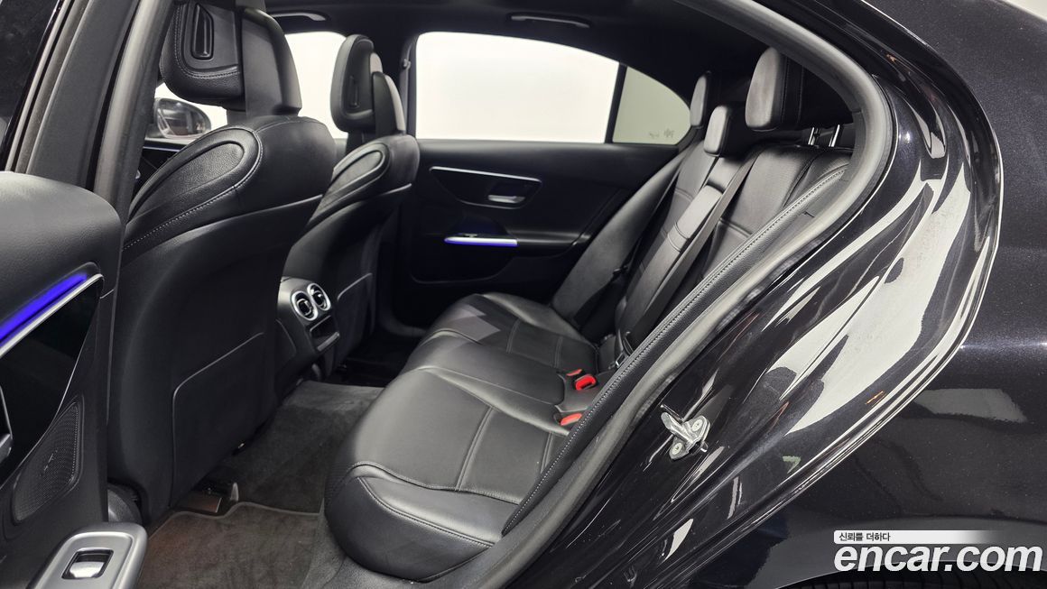 Mercedes-Benz C-Class 2023