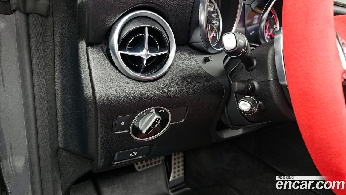 Mercedes-Benz SLC-Class 2018