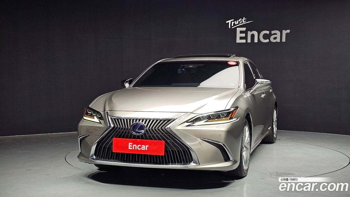 Lexus ES 2021