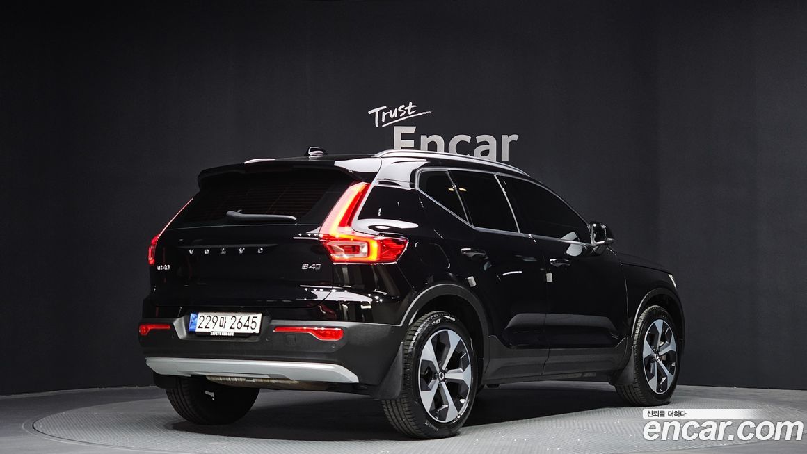 Volvo XC40 2024