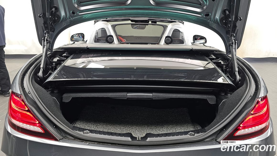 Mercedes-Benz SLC-Class 2018