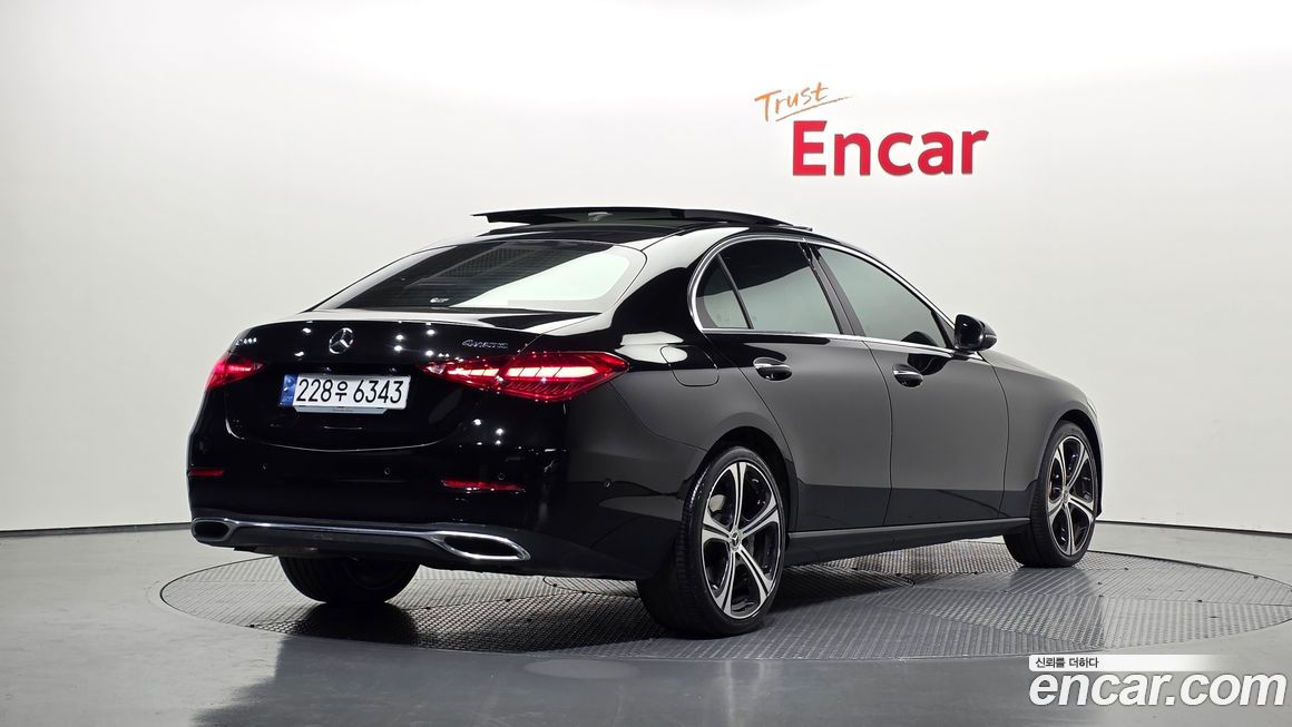 Mercedes-Benz C-Class 2023