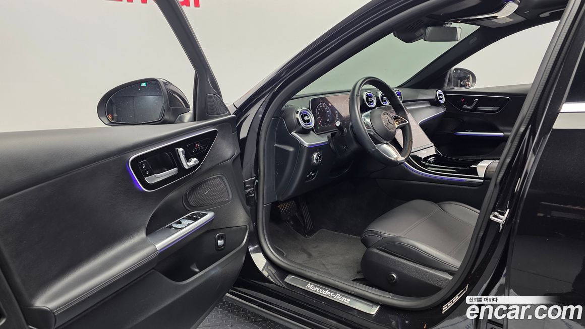 Mercedes-Benz C-Class 2023